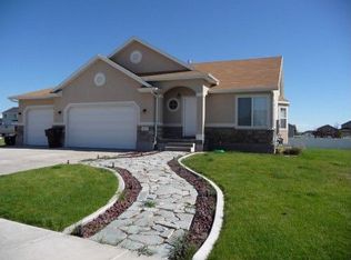 2677 W 2580 N, Clinton, UT 84015