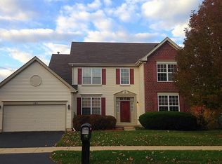 292 Berkshire Ln, Sugar Grove, IL 60554