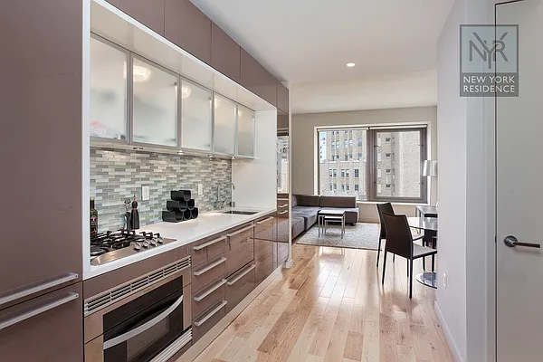 Sold by New York Residence | media 5