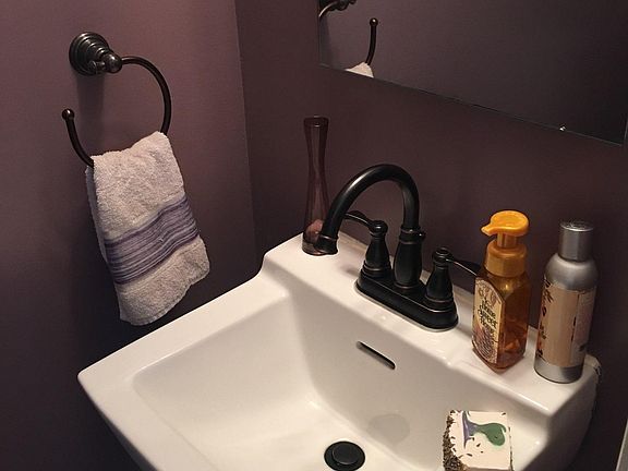 4th image of 156 Ligonier Ln