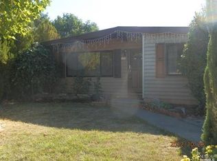 293 Carleton Dr, Ukiah, CA 95482