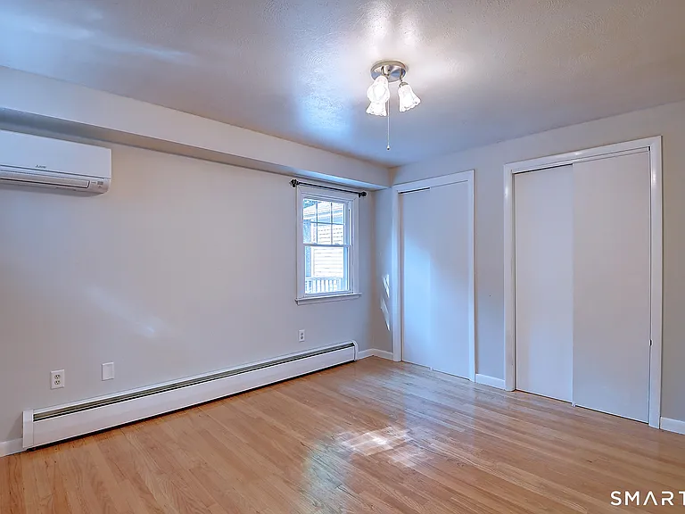 58 Elizabeth Dr — Photo 15