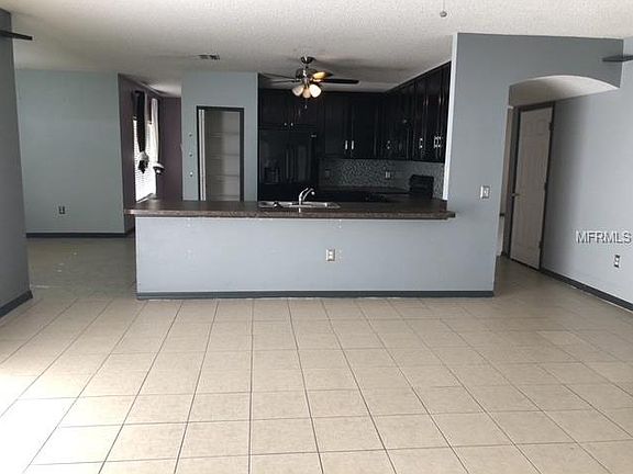 5th image of 411 Churchill Ct
