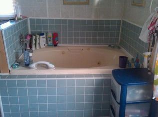 705 Huston Ave, Altamont, KS 67330