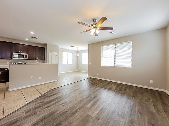 4th image of 15452 W Canterbury Dr