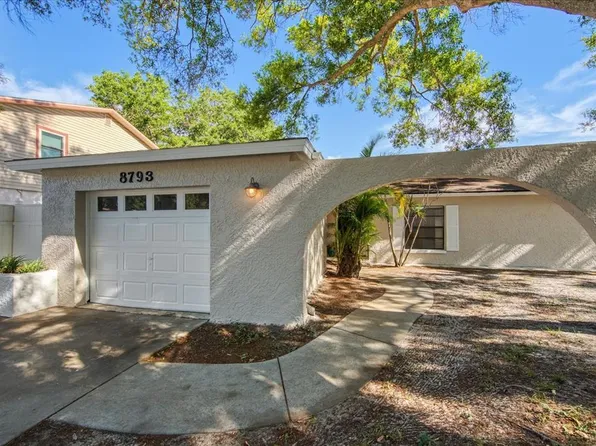 8793 Bridlewood Way, Seminole, FL 33777