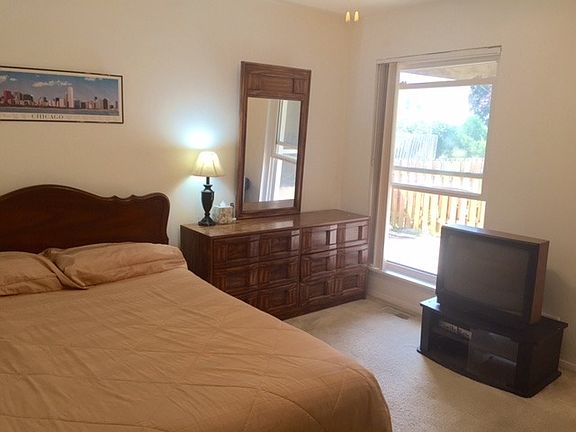 5th image of 1940 Kenilworth Cir APT A