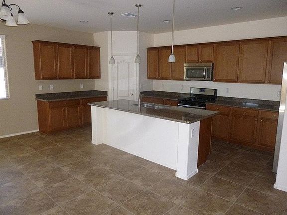 4th image of 21243 E Via De Olivos