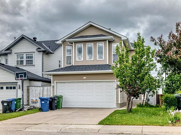 2nd image of 145 S Martinvalley Cres NE