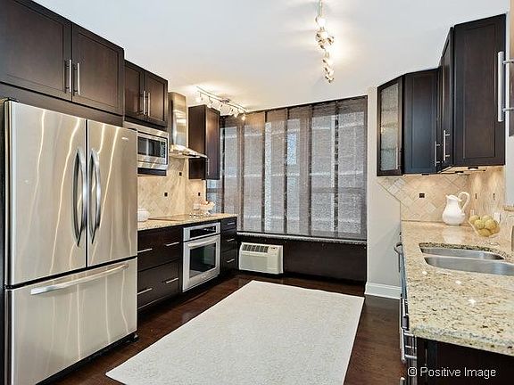 4th image of 1550 N Lake Shore Dr APT 11A