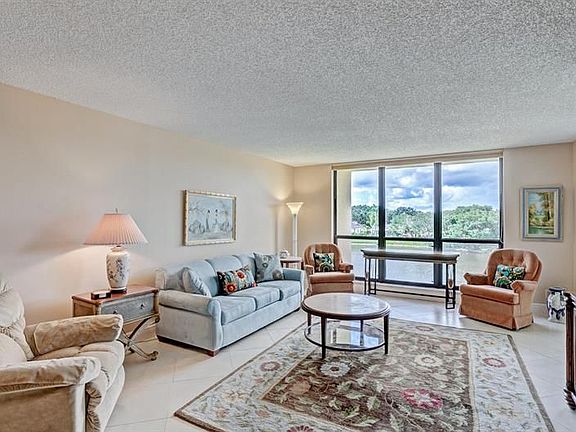 5th image of 5188 Woodland Lakes Dr APT 335