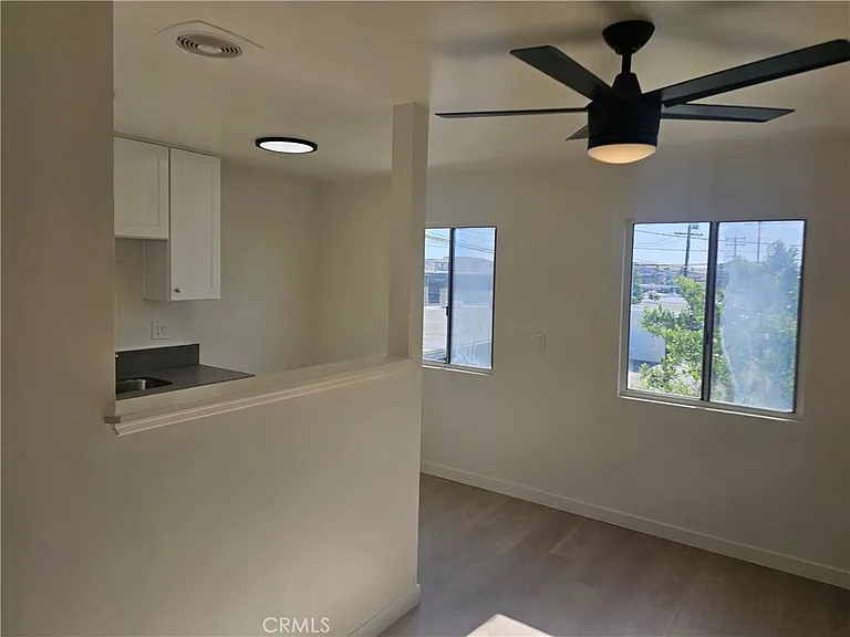 554 E Hurst St #2 — Photo 9