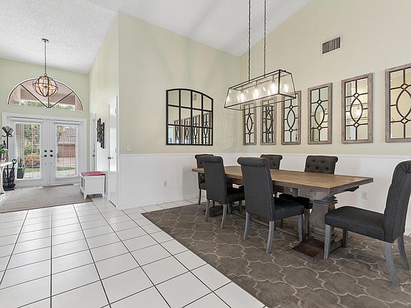 4th image of 237 NW 69th Street