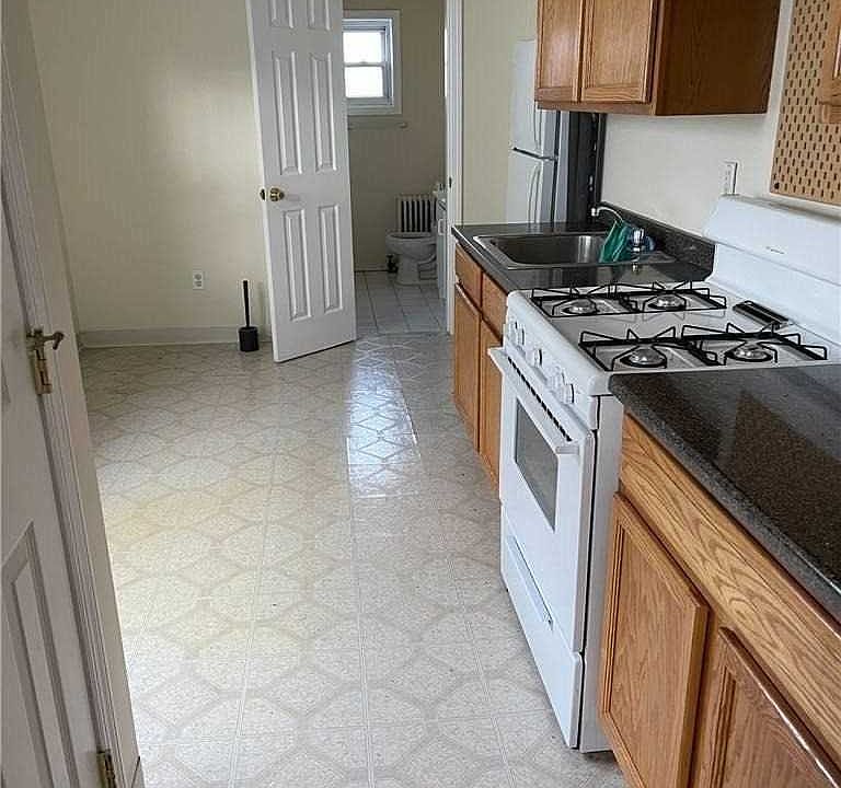 2nd image of 38 Hamilton Ave APT 100