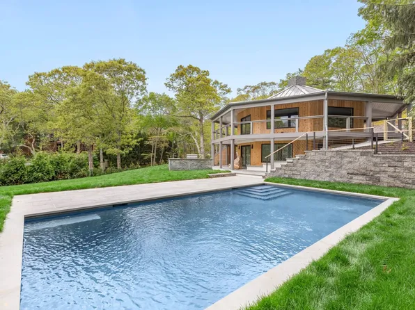 73 Oyster Shores Rd, East Hampton, NY 11937