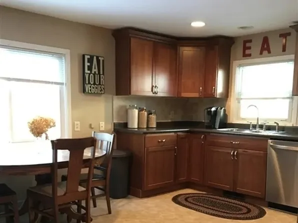 326 3rd Ave, Baraboo, WI 53913