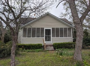 64 S 1st St, Glenwood, GA 30428