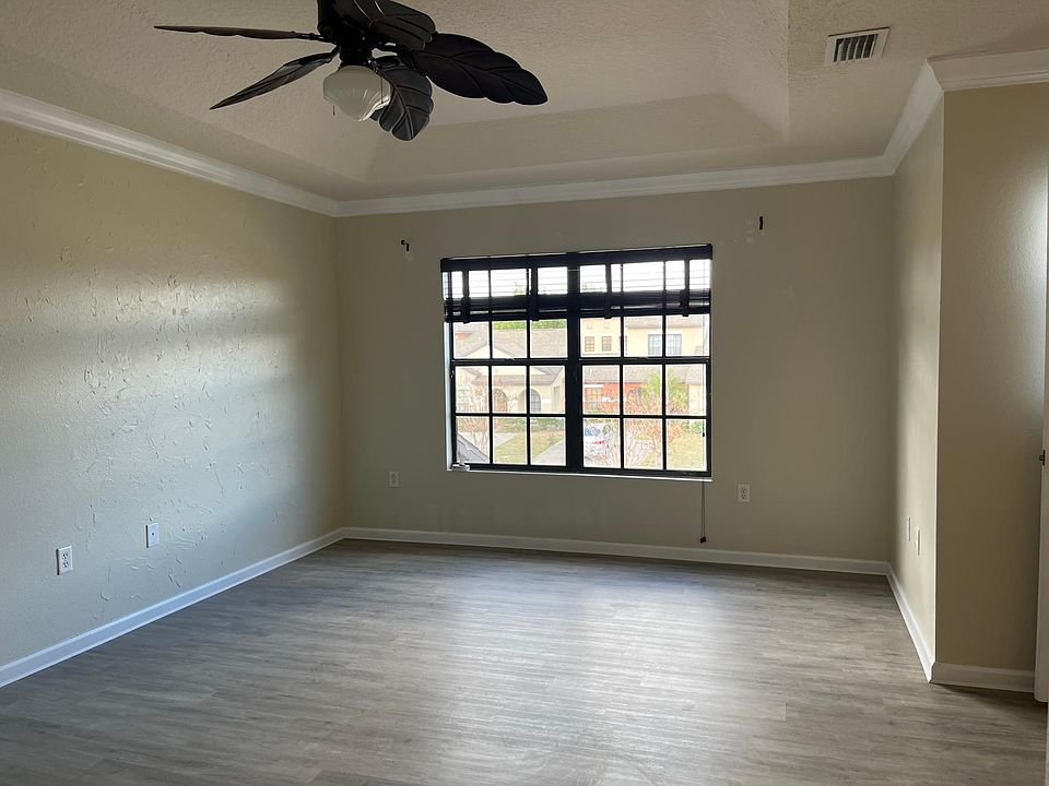 1st image of 605 Margie Dr #605
