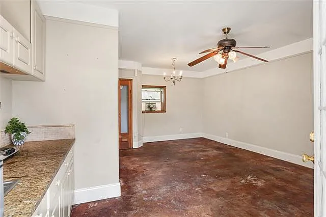 417 Dakin St — Photo 4