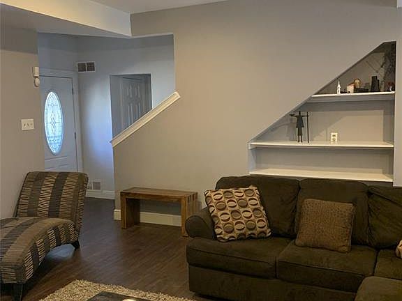 5th image of 2316 S Parkway Blvd S