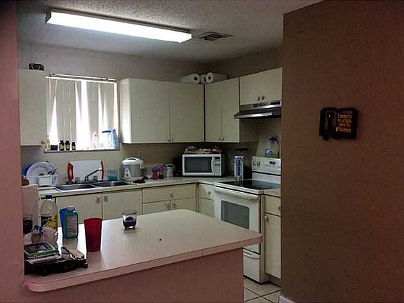 5th image of 2150 NW 43rd St