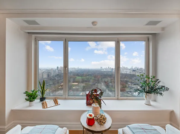 160 Central Park South image 7 of 20