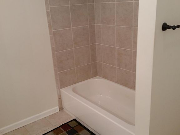 4th image of 5515 Winn Ave