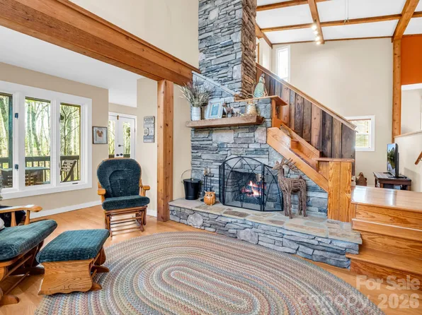 78 Wahuhu Ct, Brevard, NC 28712
