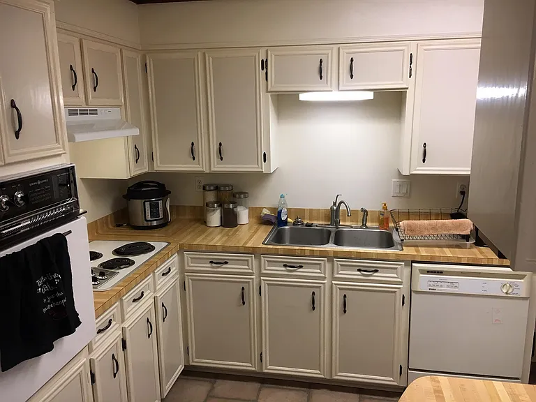 101 Grand Prairie Dr — Photo 3