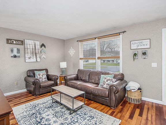 2nd image of 34173 Bond Dr