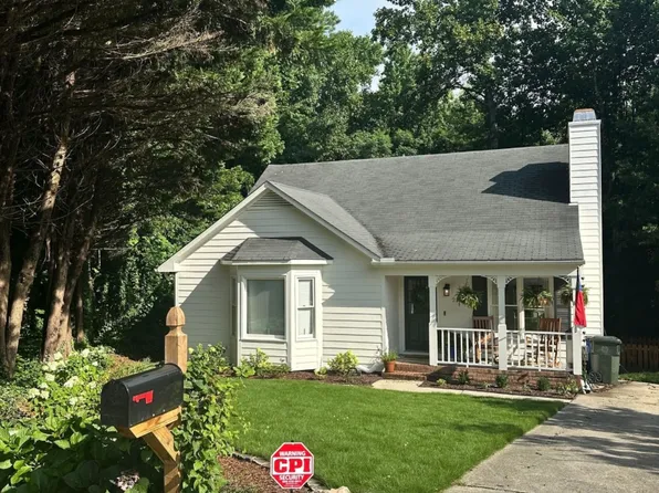 2901 Bannf Ct, Raleigh, NC 27604