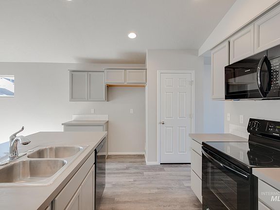 5th image of 19596 Newell Way