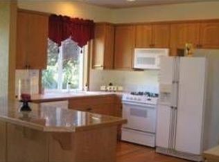 2221 215th Ave E, Lake Tapps, WA 98391