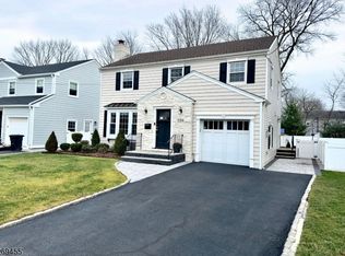 220 Baltusrol Ave, Springfield, NJ 07081