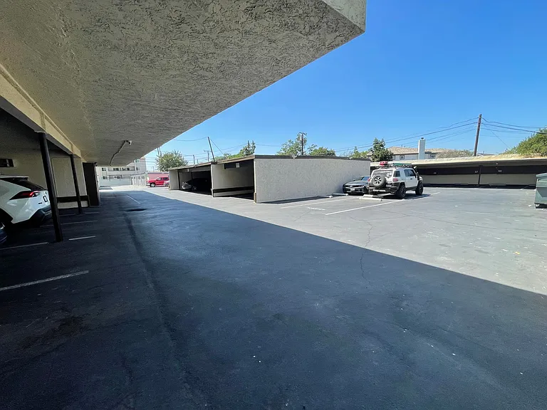 Stone Gate Apartments — Photo 14