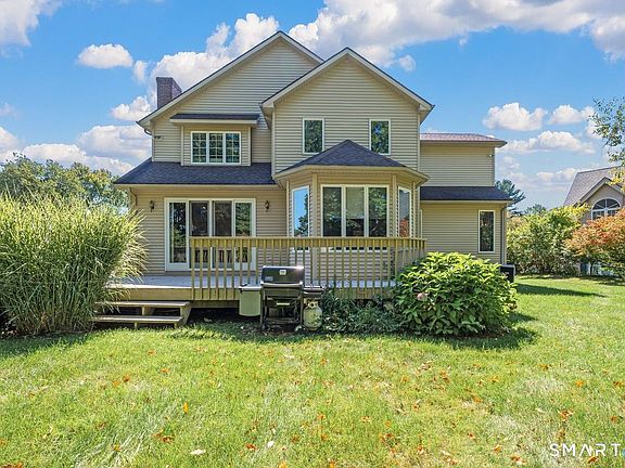 4th image of 124 Suncrest Court