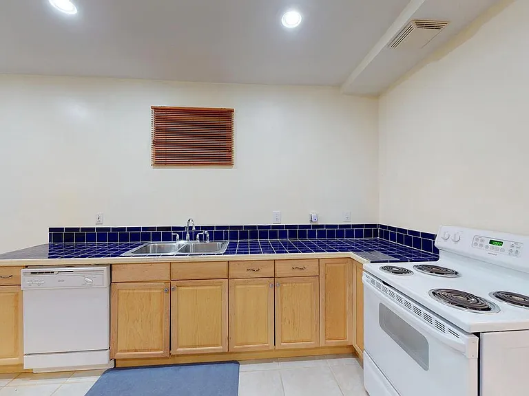9710 Middleton Ridge Rd #BASEMENT — Photo 16