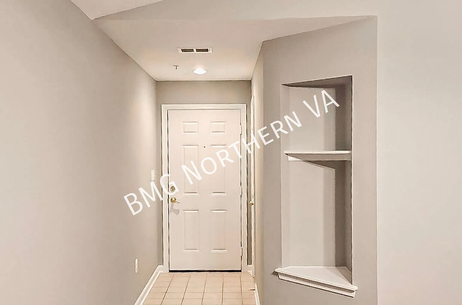 Lovely 3BR/2BA Unit In Beautiful Leesburg Gateway - Water Included! — Photo 2