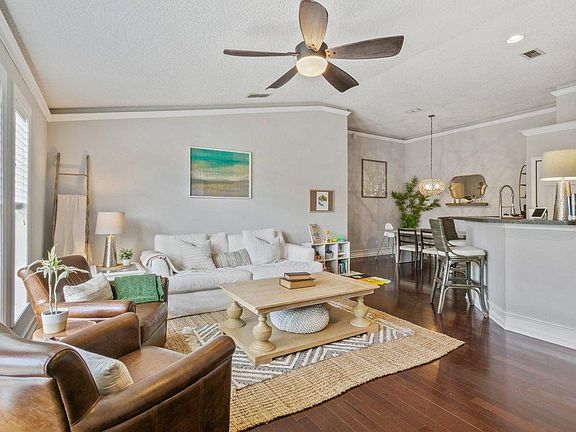 4th image of 45 Jardin De Mer Pl #45