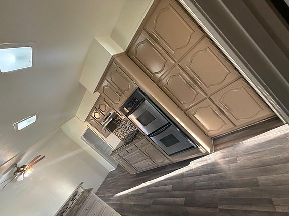 5th image of 613 Palomar Ln