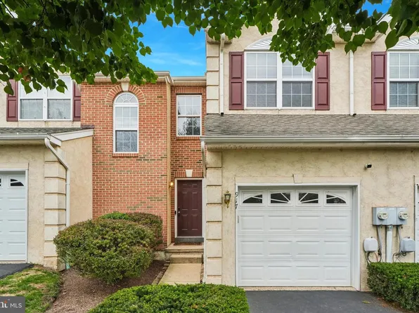 917 Carrington Dr, Red Hill, PA 18076