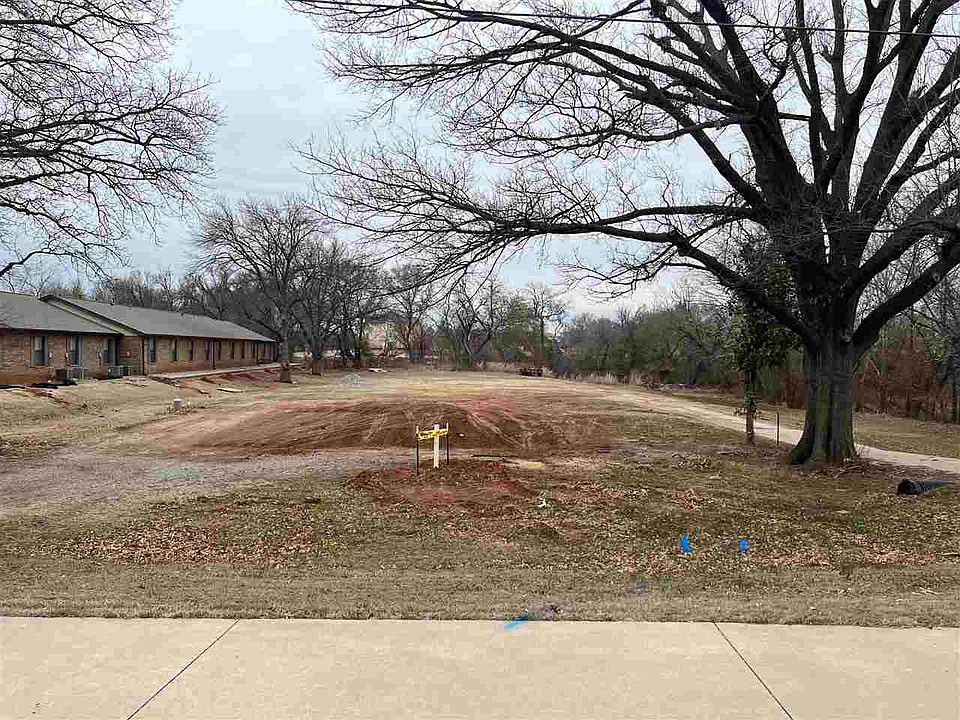 2nd image of 510 E Virginia Ave