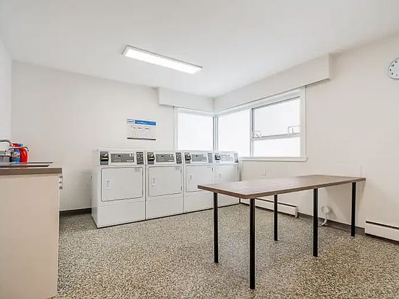 5th image of 1825 Haro St #707