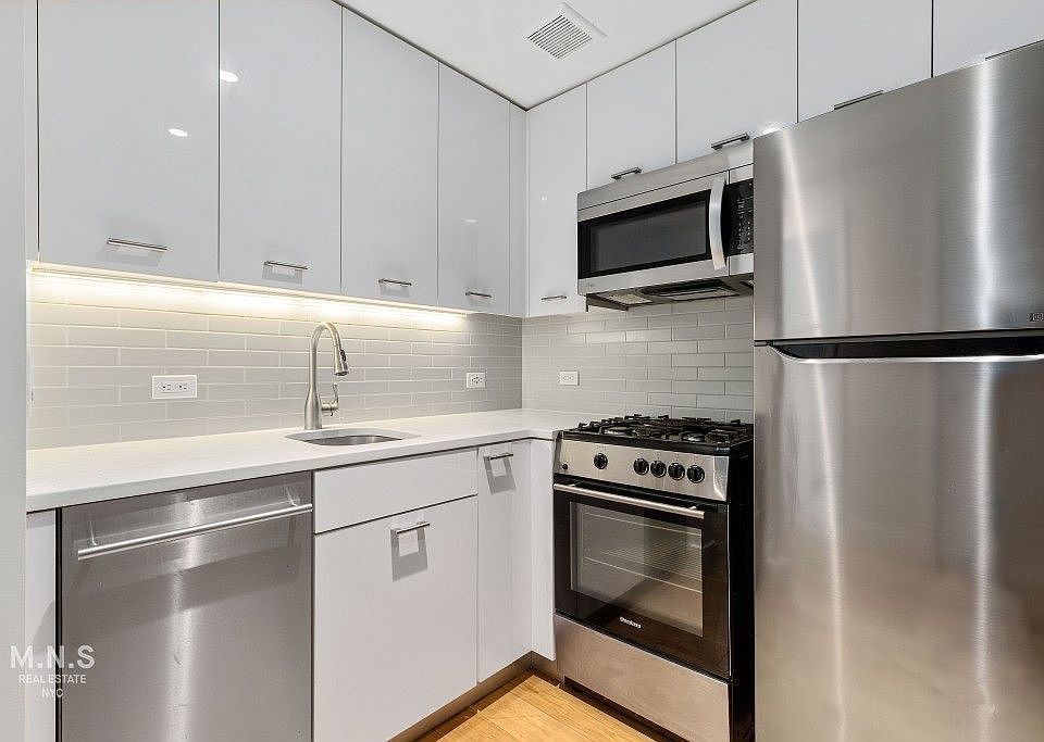 1st image of 230 E 44th St #2NA