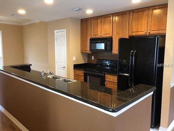 5th image of 9821 Meadow Field Cir