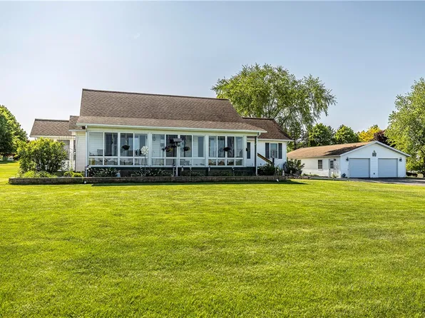 336 E Cowles Street, Alma Center, WI 54611