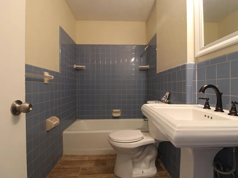 3303 Brookbend Dr — Photo 9