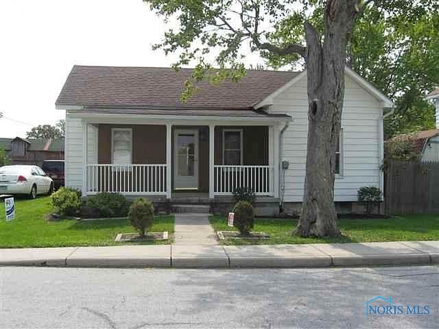 1st image of 107 E Brown