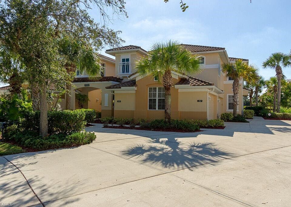 1st image of 10502 Sevilla Dr APT 202