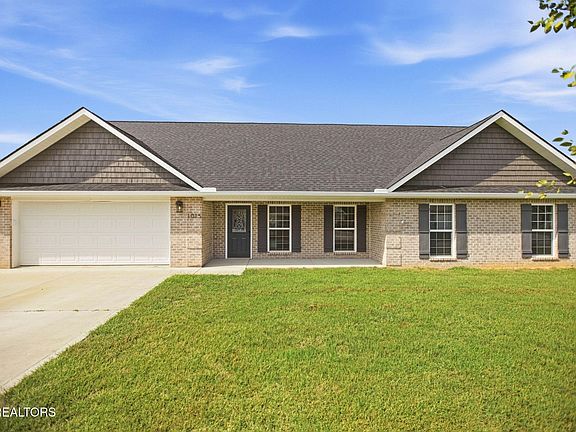 4th image of 1015 Pathways Dr